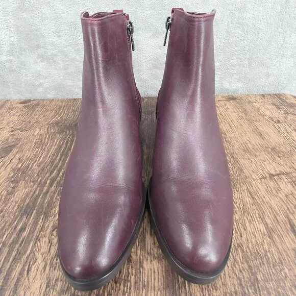 Coach Carmen Booties 6 Wine Red Suede Leather 2 Tone Designer Ankle Zip Classic